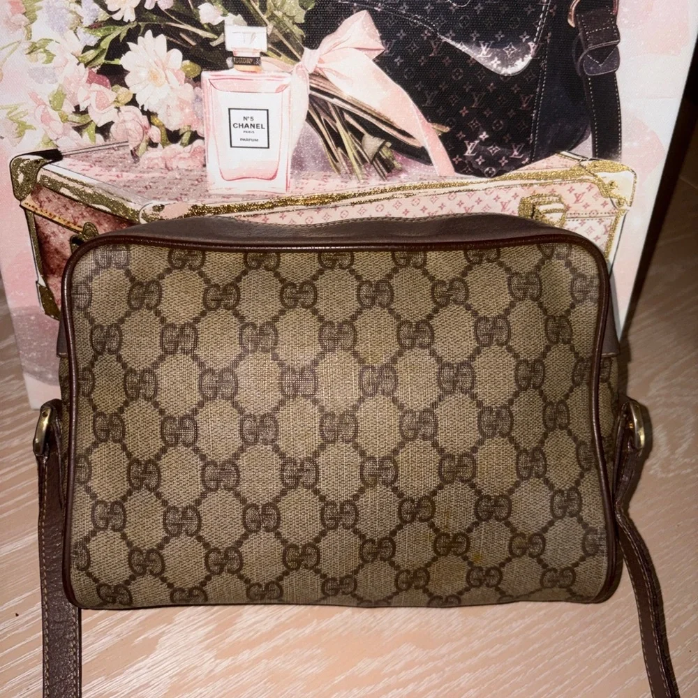 Gucci Vintage Brown and Tan Signature Logo Crossbody Bag EUC with Minor Interior - Picture 12 of 16